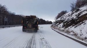 Operativo en la cordillera: despejaron nieve y habilitaron el paso en Mina 1
