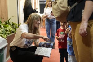 Santa Cruz compartió literatura y música en su tercer día en la Feria Internacional del Libro de Buenos Aires
