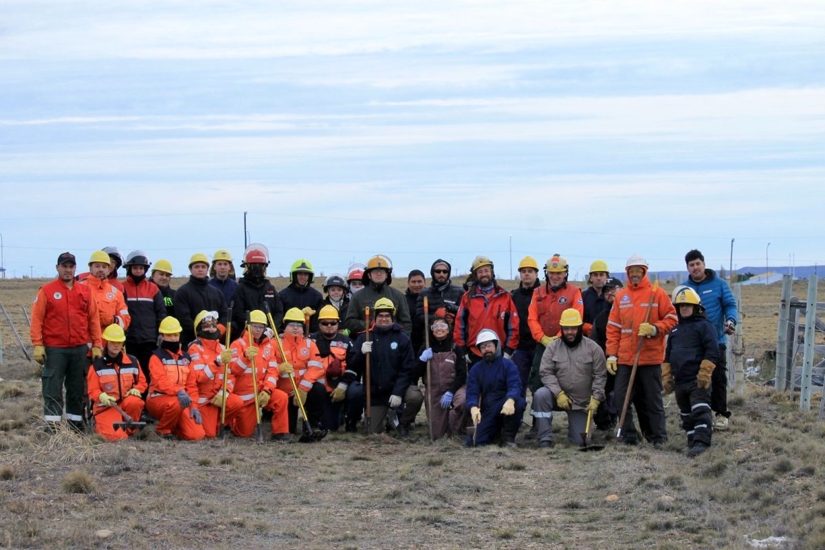 Santa Cruz fortalece la preparación para el combate de incendios forestales con la formación de brigadistas