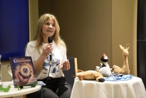 Santa Cruz superó las expectativas en ventas en la Feria Internacional del Libro 2026