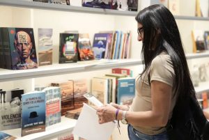 Santa Cruz superó las expectativas en ventas en la Feria Internacional del Libro 2026