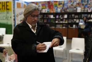 Santa Cruz superó las expectativas en ventas en la Feria Internacional del Libro 2026