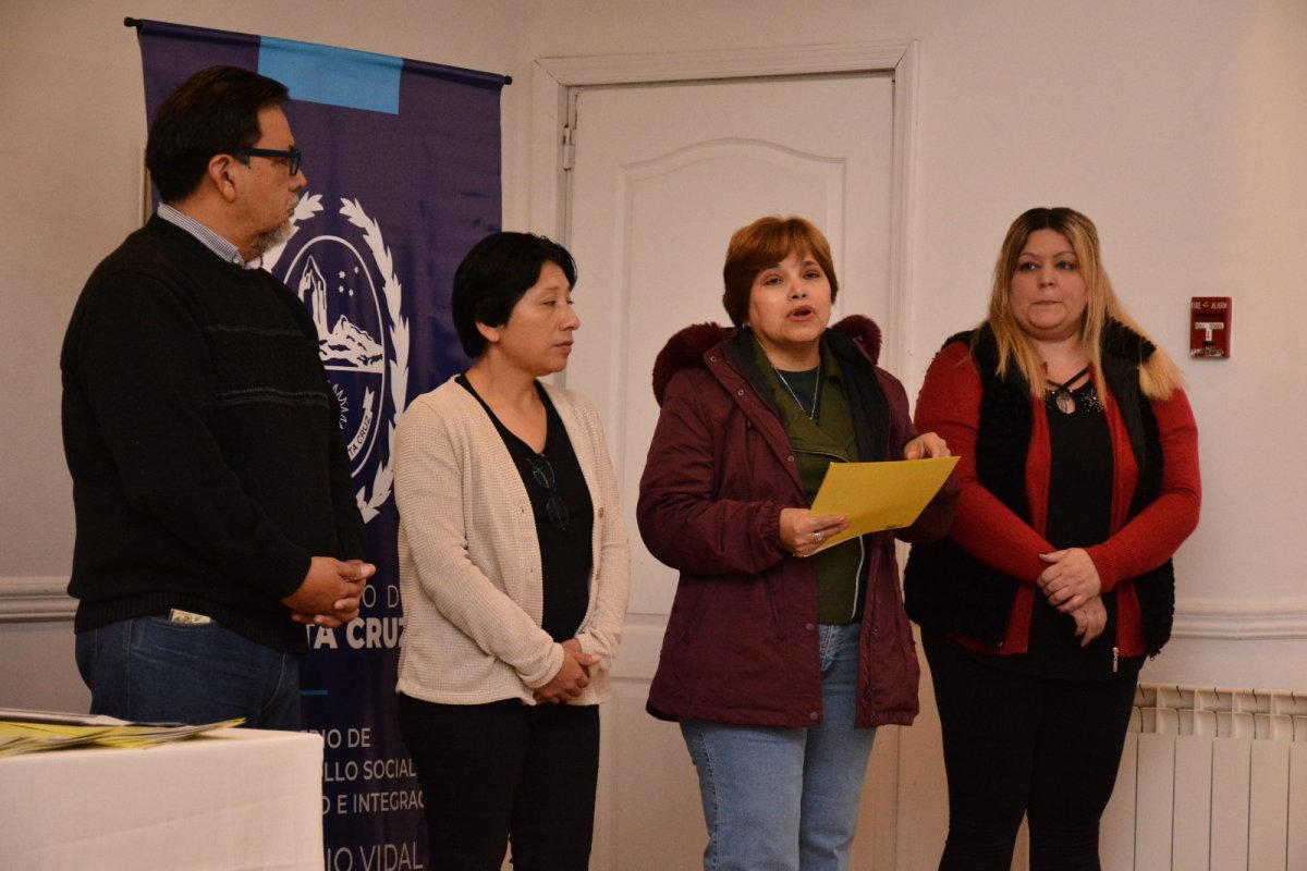 Capacitan en Lengua de Señas Argentina a la Administración Pública Provincial