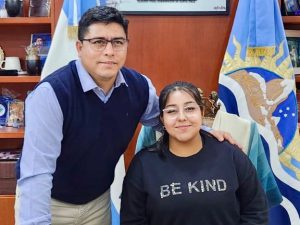 Claudio Vidal recibió a Yanina Guzmán, la estudiante de Río Gallegos con promedio 10 que inicia Odontología en la UBA