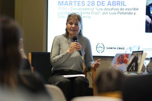 Voces de Santa Cruz: Escritores e ilustradores protagonizaron la sexta jornada de la Feria Internacional del Libro de Buenos Aires