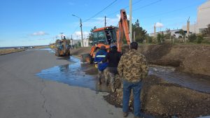 Empresa privada provocó rotura de cañería y afecta el suministro de agua en Río Gallegos