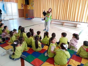 El Jardín N° 16 recibió a la División de Canes para promover el cuidado responsable de animales