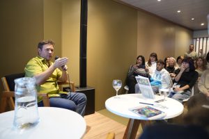 De Perito Moreno a El Calafate: Santa Cruz presentó historia y narrativa en la FILBA 2026