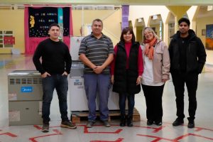 El Gobierno provincial entregó nuevos equipos de calefacción a la Escuela N° 53 de Las Heras