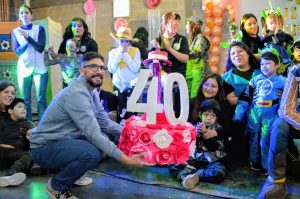 La Escuela Especial N° 5 de El Calafate celebró sus 40 aniversarios junto a la comunidad