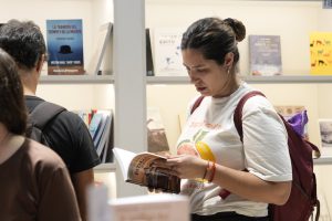 La poesía santacruceña irrumpió en la FILBA 2026 con “Hurv@noS”