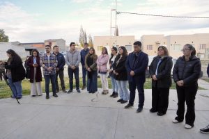 Claudio Vidal inauguró un jardín en Gobernador Gregores y recuperó una obra clave tras años de abandono