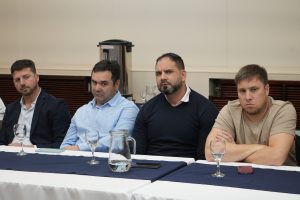 El Gobierno reunió a gremios, empresas y municipios para fortalecer la temporada de langostino y defender el trabajo portuario