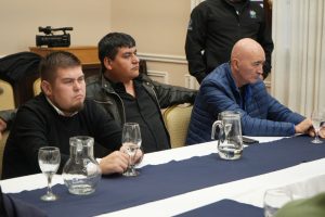El Gobierno reunió a gremios, empresas y municipios para fortalecer la temporada de langostino y defender el trabajo portuario
