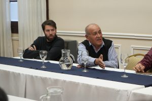 El Gobierno reunió a gremios, empresas y municipios para fortalecer la temporada de langostino y defender el trabajo portuario