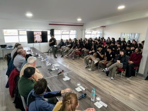 Santa Cruz fortalece la formación técnica con el primer conversatorio del viento en Río Gallegos