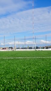 Claudio Vidal inauguró una cancha de césped sintético en Gobernador Gregores y refuerza la inversión deportiva en Santa Cruz
