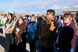 Claudio Vidal inauguró una cancha de césped sintético en Gobernador Gregores y refuerza la inversión deportiva en Santa Cruz