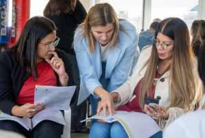Continúan las jornadas de trabajo sobre la Guía "Escuelas que acompañan en comunidad"