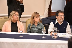 Santa Cruz fortalece las políticas de niñez y adolescencia con nuevos convenios del programa PAINA