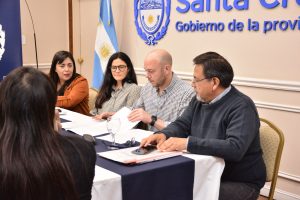 Santa Cruz fortalece las políticas de niñez y adolescencia con nuevos convenios del programa PAINA