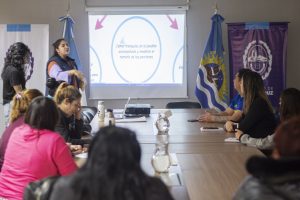 Desarrollo Social y Santa Cruz Puede dictaron una capacitación sobre producción hidropónica