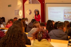 Continúan las jornadas de trabajo territorial sobre la Guía "Escuelas que acompañan en comunidad" en Río Turbio