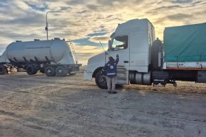 Transporte: control y fiscalización en el acceso norte de Caleta Olivia