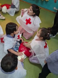 El Jardín de Infantes N° 35 junto a la Cruz Roja vivió una jornada de prevención
