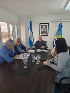 El Gobierno Provincial firmó convenios para ampliar redes de gas en Jaramillo y Fitz Roy