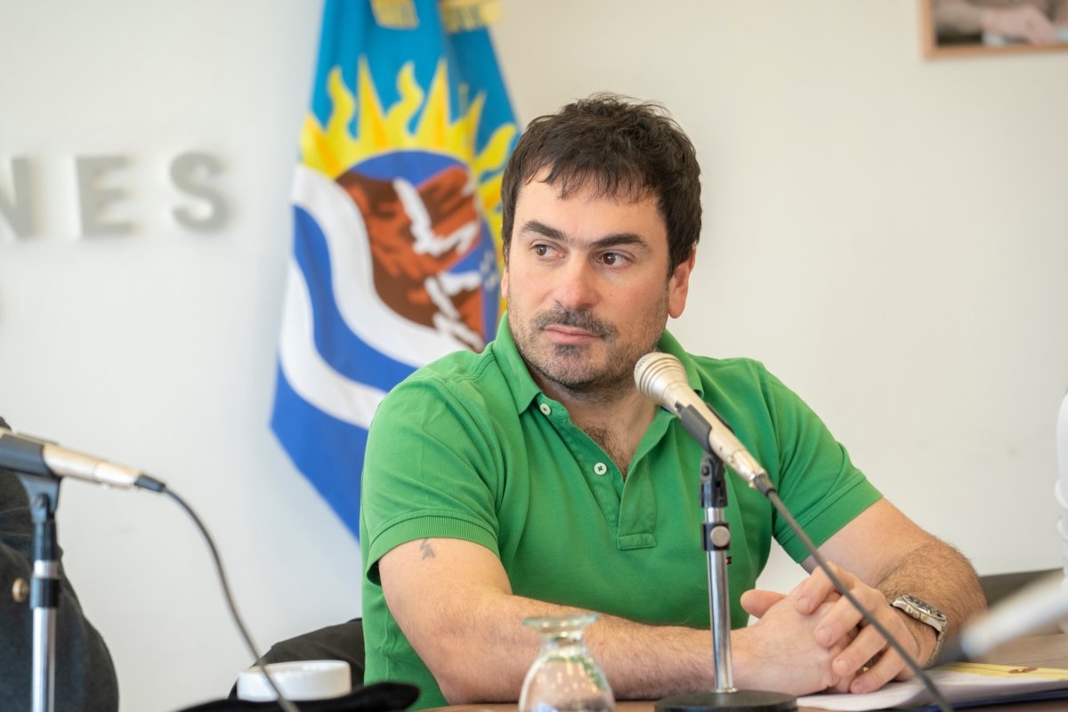“El endeudamiento no pone en riesgo a Santa Cruz”, aseguró Aberastain y defendió el proyecto de financiamiento provincial