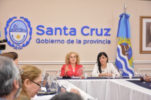 Santa Cruz propone profesionalizar el voluntariado espiritual con una nueva Ley de Capellanías