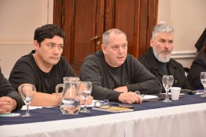 Santa Cruz propone profesionalizar el voluntariado espiritual con una nueva Ley de Capellanías