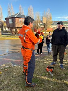 El Consejo Agrario Provincial llevó adelante un taller de poda y formación forestal en 28 de Noviembre