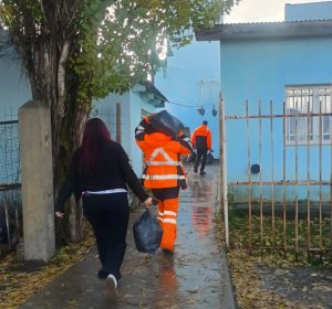 Vialidad Provincial culminó con la distribución de sal para instituciones de la Cuenca Carbonífera