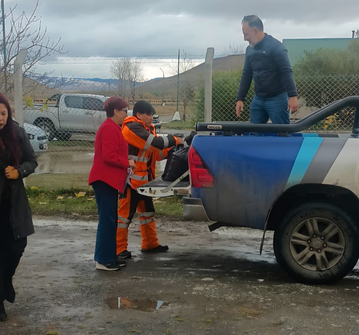 Vialidad Provincial culminó con la distribución de sal para instituciones de la Cuenca Carbonífera
