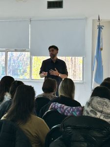 Dictaron taller de habilidades parentales para el manejo de conductas desafiantes en niños en Río Gallegos