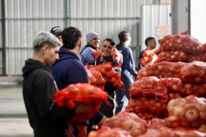 Claudio Vidal: “Abrimos un nuevo camino para bajar el costo de los alimentos en Santa Cruz poniendo en marcha el nuevo Mercado Concentrador Patagónico”