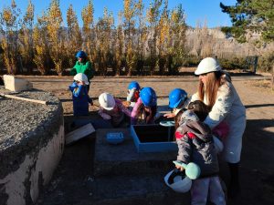 Pequeños grandes guardianes: Alumnos del Jardín N°40 aprendieron cómo cuidar el agua en Lago Posadas