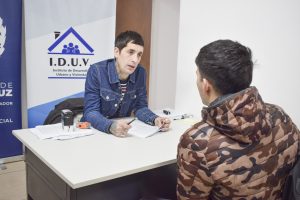 Continúa habilitado el punto de atención en el Consejo Provincial de Educación para que docentes y auxiliares inicien carpetas del IDUV