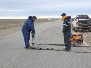 Vialidad Provincial realiza con trabajos de demarcación horizontal en Jaramillo