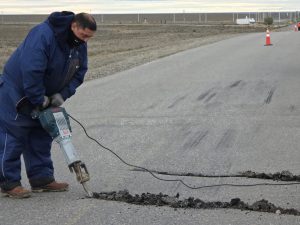Vialidad Provincial realiza con trabajos de demarcación horizontal en Jaramillo