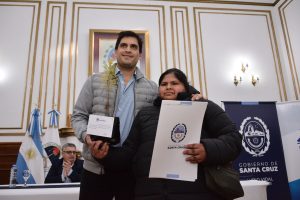 Jóvenes santacruceños accedieron a terrenos y comenzaron el camino hacia la casa propia