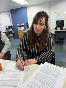 Servicios Públicos realizó apertura de sobres para equipar al personal con indumentaria de abrigo