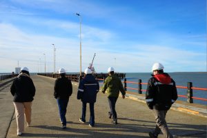 Ricci recorrió el Puerto de Punta Quilla y destacó el movimiento operativo registrado
