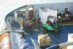 Ricci recorrió el Puerto de Punta Quilla y destacó el movimiento operativo registrado