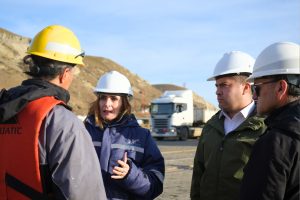 Ricci recorrió el Puerto de Punta Quilla y destacó el movimiento operativo registrado