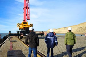 Ricci recorrió el Puerto de Punta Quilla y destacó el movimiento operativo registrado