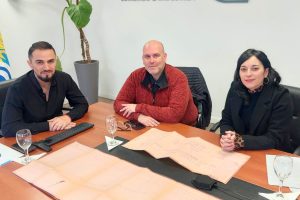 Provincia recibió un plano histórico ferroviario vinculado a Yacimientos Carboníferos Fiscales