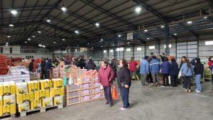 Más de 400 familias ya compraron en la primera jornada minorista en el Mercado Concentrador Patagónico de Río Gallegos